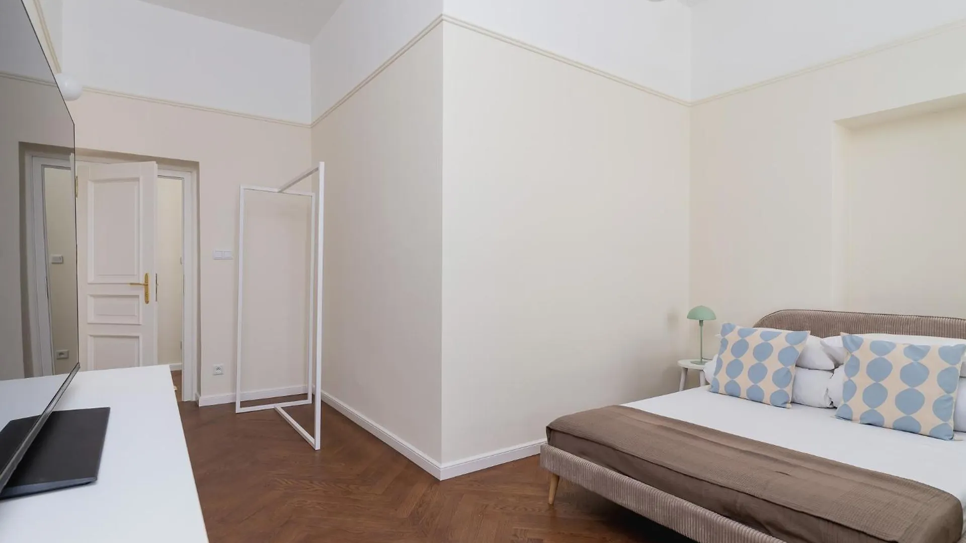 3 Bedroom Apartment - Rejtana 10 Krakow